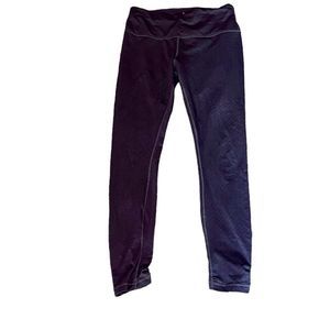 NWOT. PRANA ANKLE LENGTH PURPLE YOGA/RUNNING PANTS WITH INSIDE POCKET. SMALL.